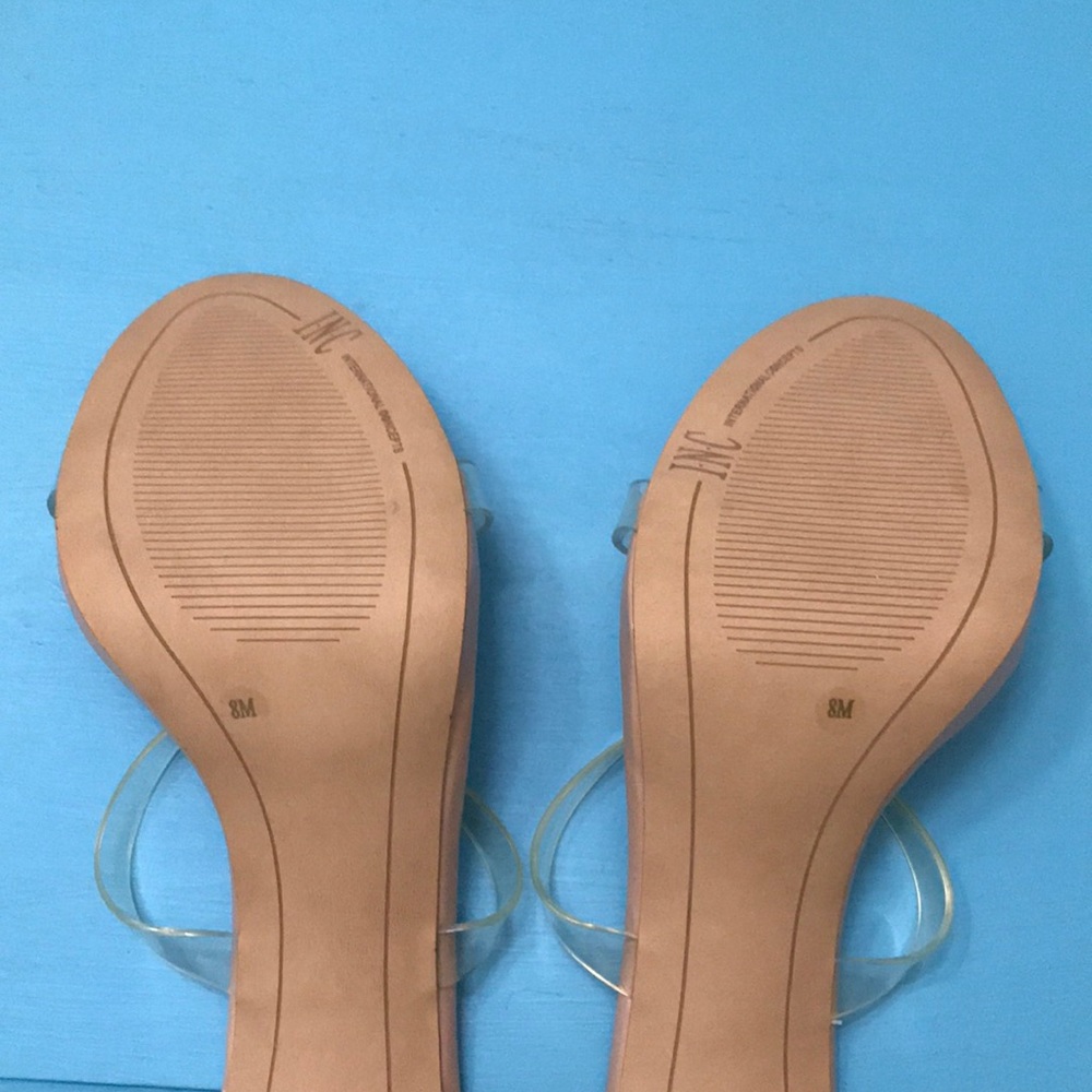 Heels - Picture 4 of 4
